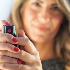Nova lei libera spray de pimenta para defesa pessoal de mulheres