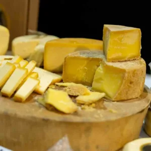 Prêmio Queijo Brasil bate recorde com 2.720 produtos inscritos para edição em Blumenau