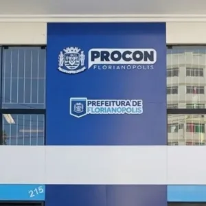 Procon de Florianópolis multa aplicativo 99 após passageira ser agredida