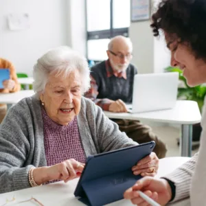 Projeto prevê capacitação digital para adultos e idosos em SC
