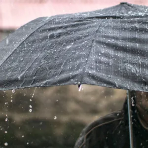 SC amanhece com chuva e previsão de temporais com raios, vento e granizo nesta quarta (22)