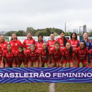 Time de SC encara Vasco por vaga em semifinal de futebol