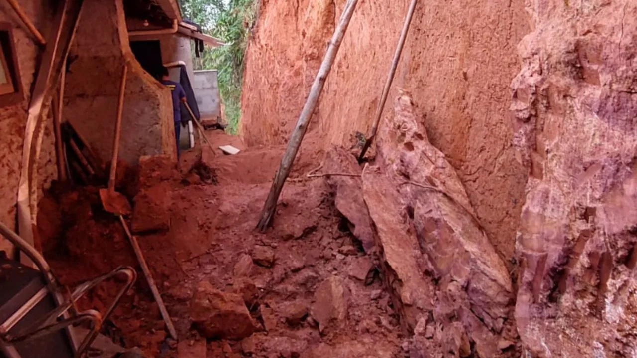 Trabalhador de 21 anos é soterrado durante obra em Blumenau
