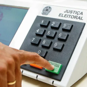 Vai estar fora da sua cidade na eleição Veja como solicitar o voto em trânsito
