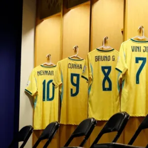 Veja idade dos jogadores da Seleção Brasileira em 2030