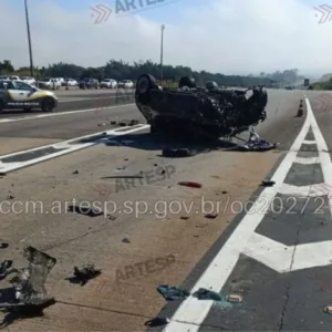 Vídeo câmeras mostram batida em pedágio que matou motorista