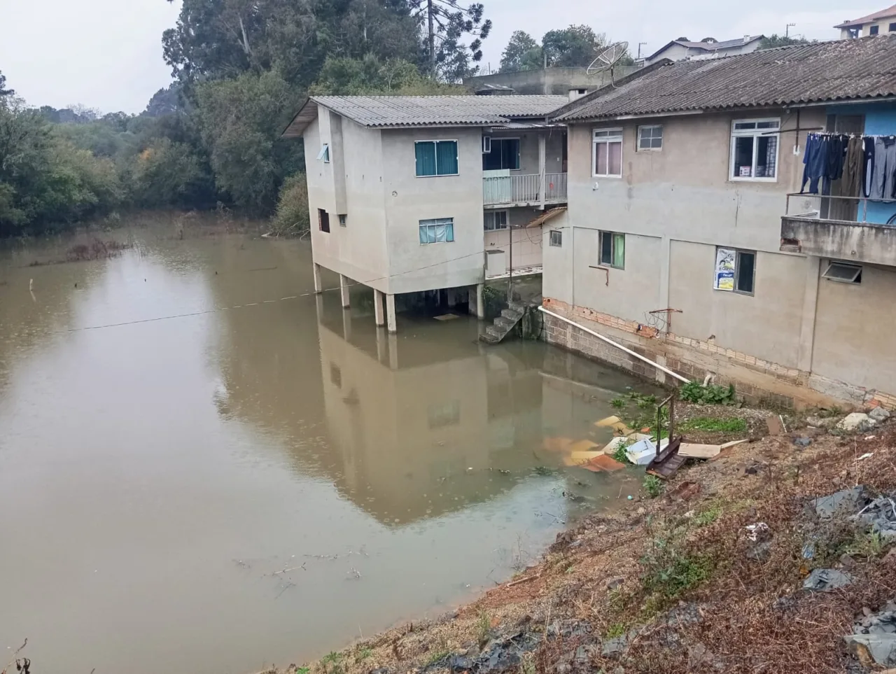 Elevação do Rio Canoas coloca Defesa Civil em alerta em Otacílio Costa