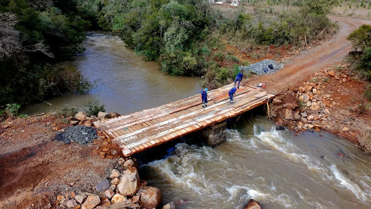 Prefeitura de Lages reconstrói ponte na Coxilha Rica