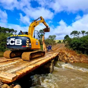 Prefeitura de Lages reconstrói ponte na Coxilha Rica | Foto: Reprodução