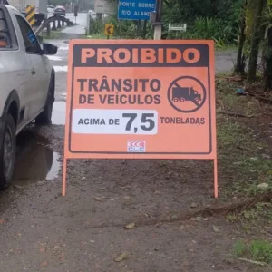 Serra Dona Francisca mantém restrição para veículos acima de 7,5 toneladas após deslizamento no km 16 da SC-418 | Foto: Divulgação | SIEE
 