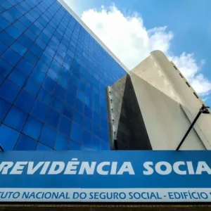 Veja quais são as 18 doenças que dão direito a auxílio e aposentadoria sem carência no INSS | Foto: Rafa Neddermeyer/Agência Brasil