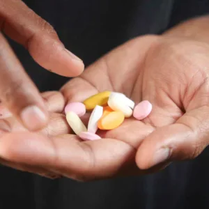 Anvisa proíbe venda de suplementos e determina recolhimento de todos os produtos da marca (Imagem ilustrativa) | Foto: Canva
