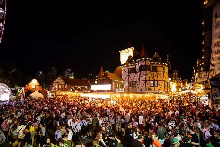De R$ 17 a pack de R$ 74: veja os preços das bebidas da Oktoberfest 2026