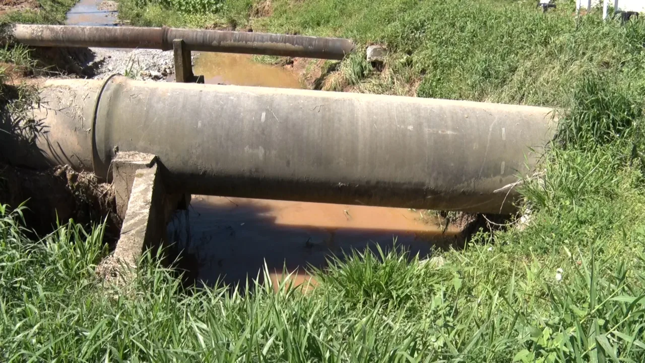 Água começa a voltar na Grande Florianópolis após reparo de adutora